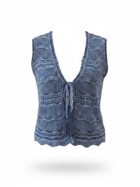 AE Tie-Front Sweater Vest in Blue

Non Smoking/No Pets